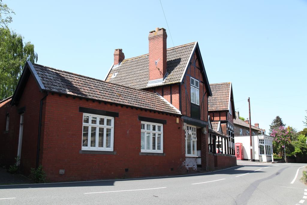 Отель The Seymour Arms Blagdon Экстерьер фото